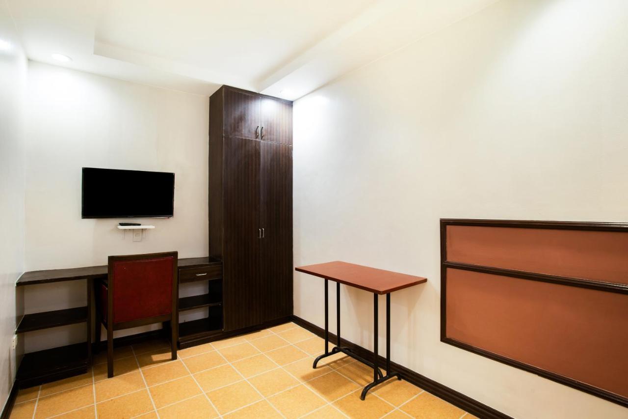 Oyo 394 Tagaytay Haven Hotel - Mendez Tagaytay City Exterior photo